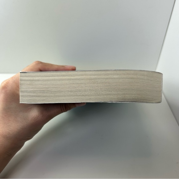 The Assassin's Blade Book by Sarah J. Maas Throne of Glass - Picture 5 of 13